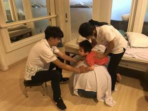 Samuel điều trị bằng tế bào gốc